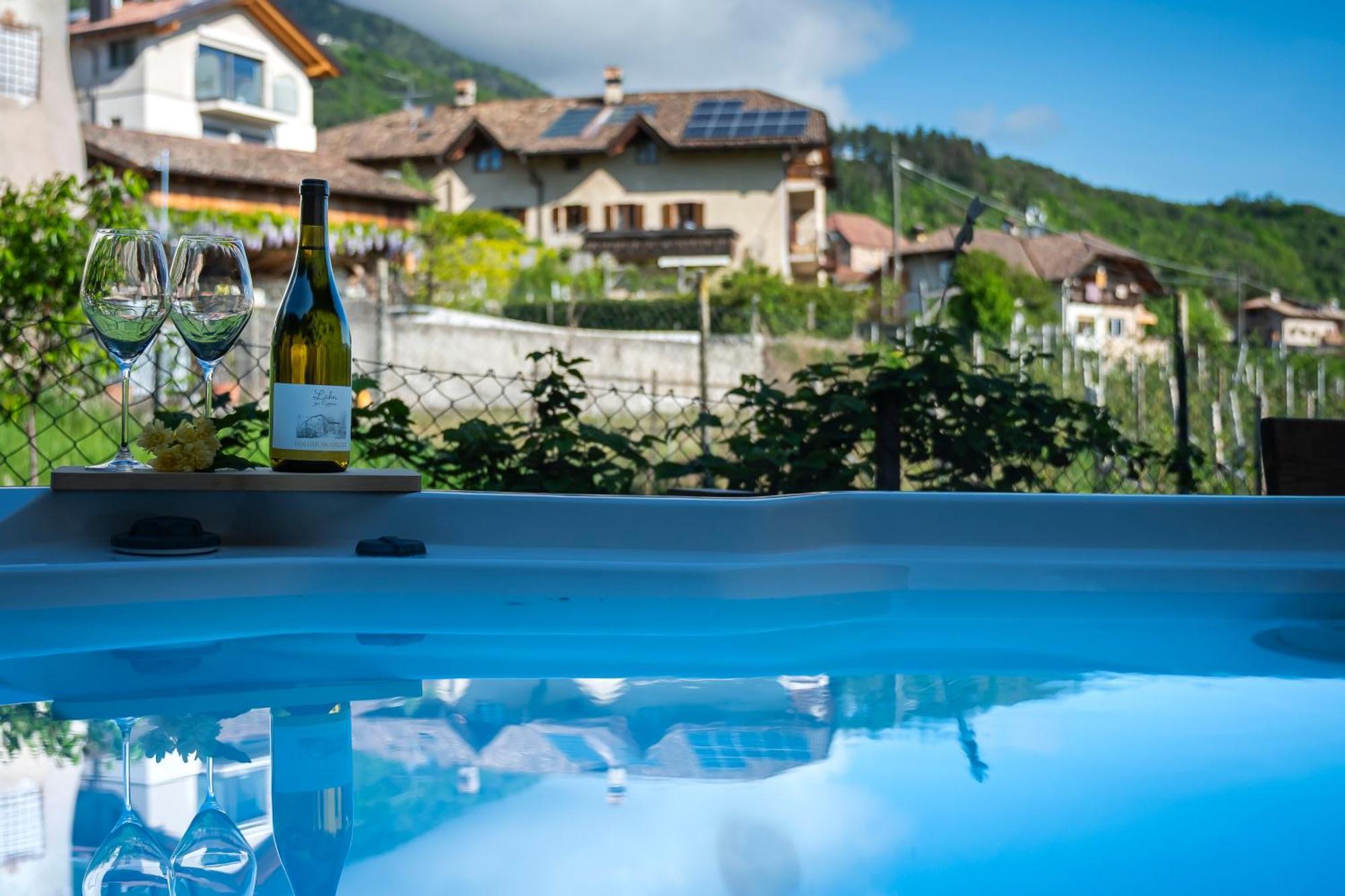 Weingut Lahn Zu Eppan Apartment Appiano Sulla Strada Del Vino Exterior photo