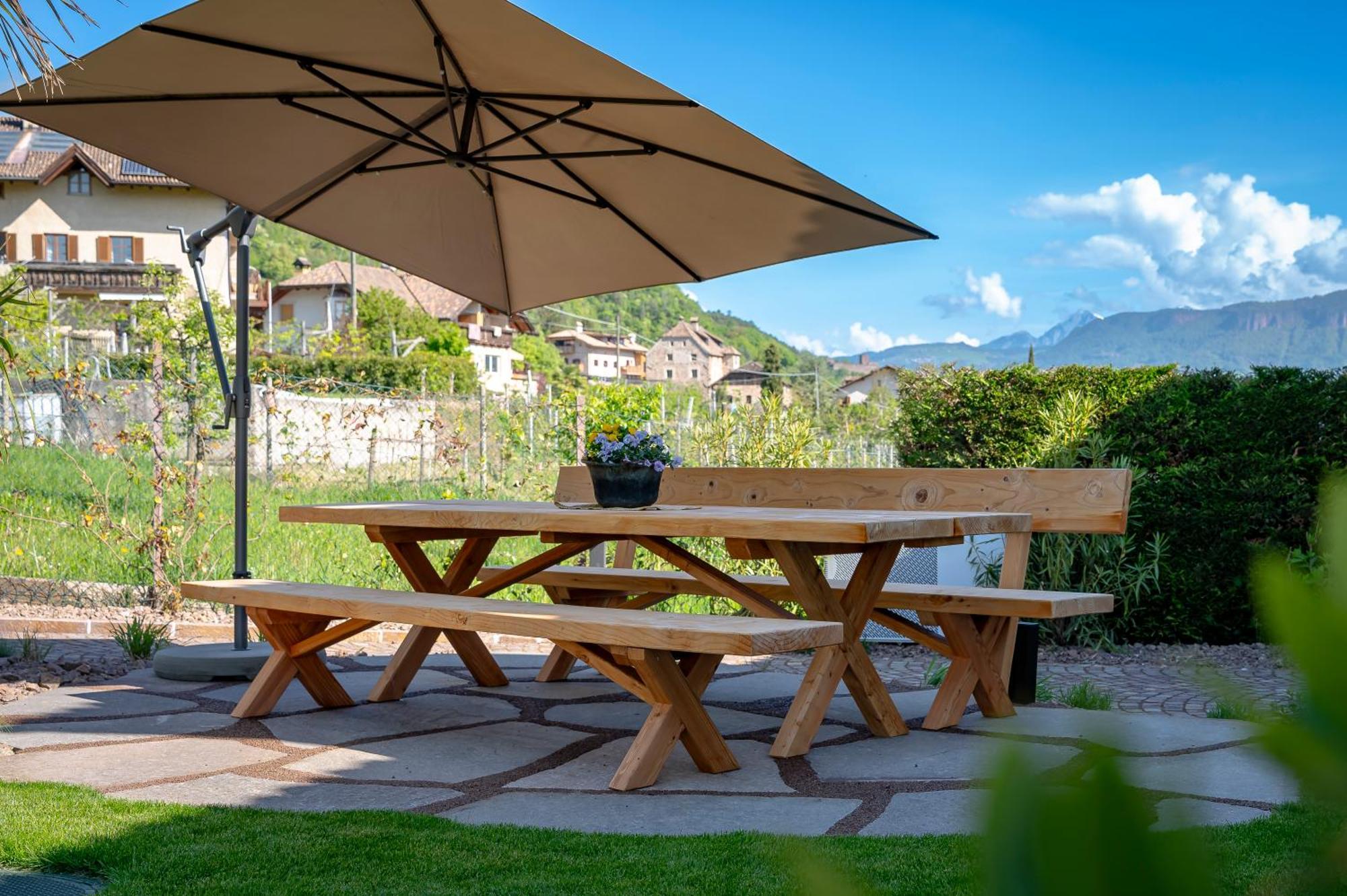 Weingut Lahn Zu Eppan Apartment Appiano Sulla Strada Del Vino Exterior photo