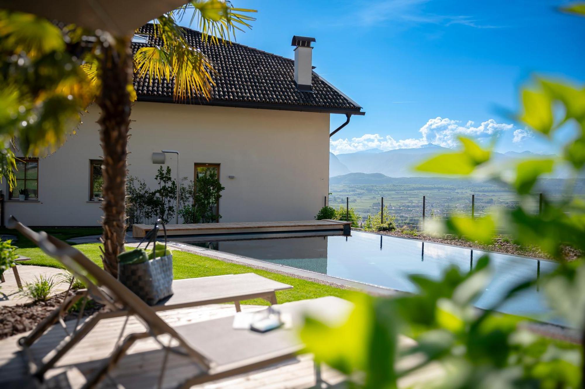 Weingut Lahn Zu Eppan Apartment Appiano Sulla Strada Del Vino Exterior photo